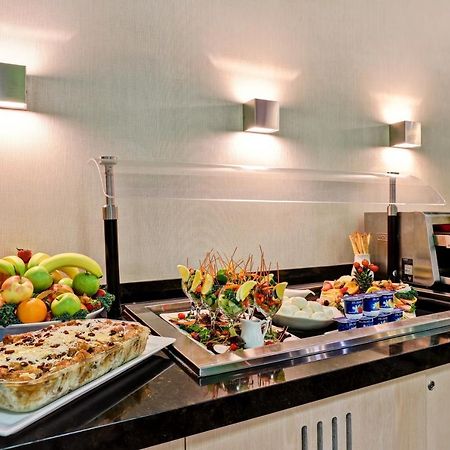 Holiday Inn Guelph Hotel & Conference Centre, An Ihg Hotel 外观 照片