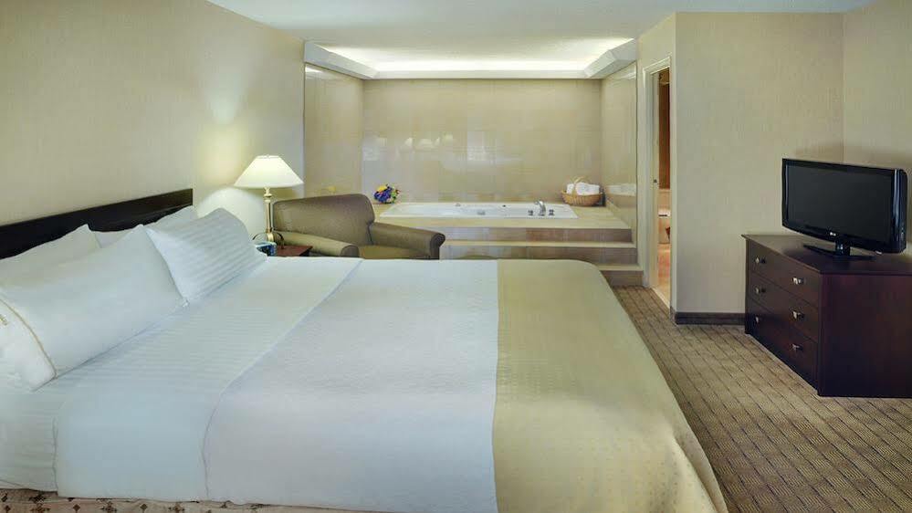 Holiday Inn Guelph Hotel & Conference Centre, An Ihg Hotel 外观 照片